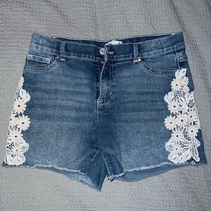 Laced summer cut off shorts